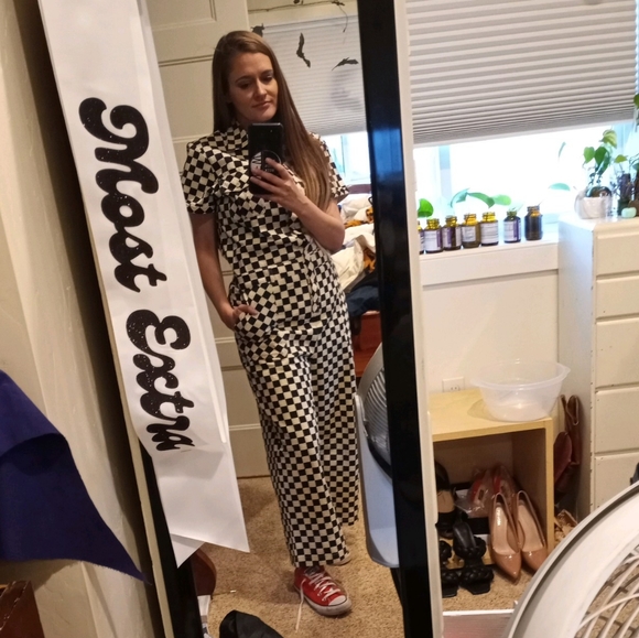 Meet your Posher, Stephanie - Picture 10 of 16